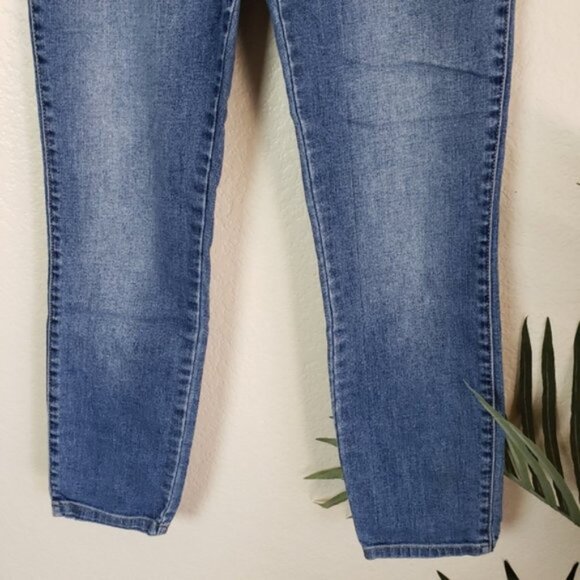 Club Monaco Distressed Slim Fit Jeans size 4 - Picture 5 of 9